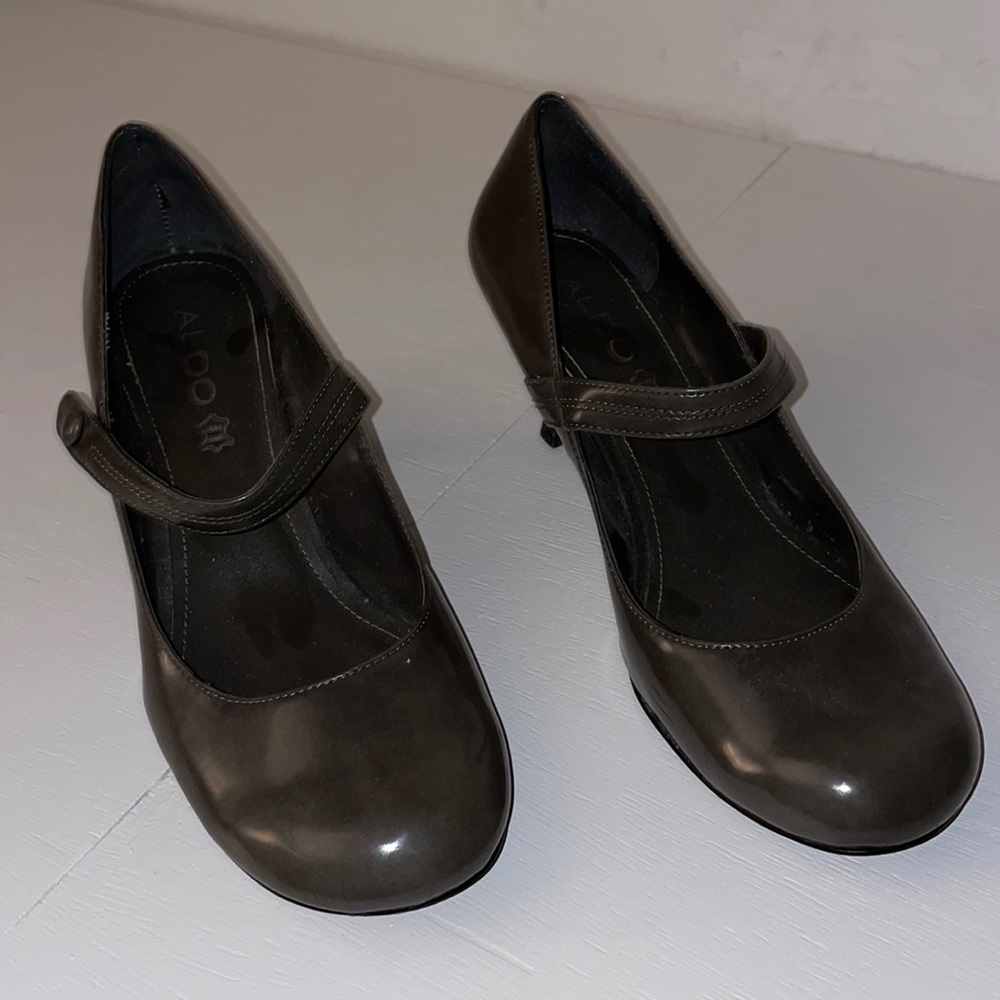 Aldo Kitten Heel “Pumps”